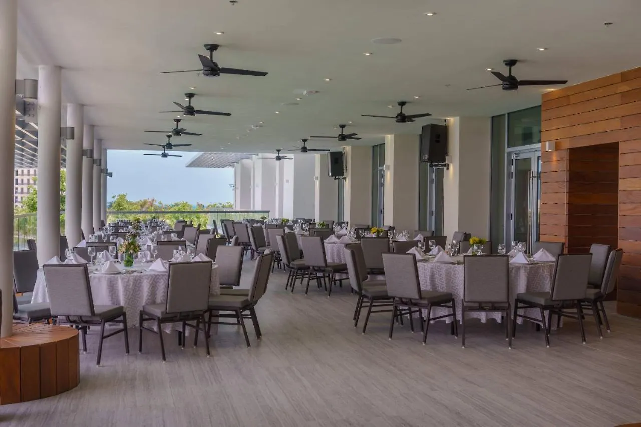 Renaissance Cancun Resort & Marina
