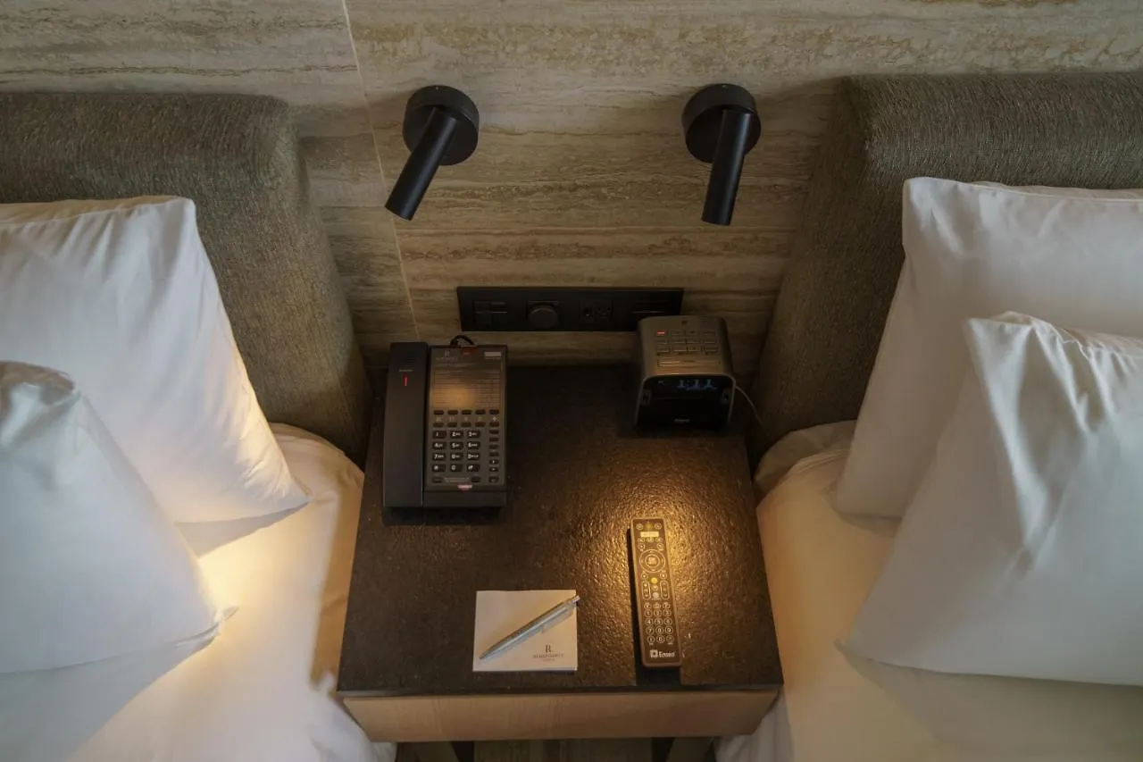 Renaissance Cancun Resort & Marina 5*,
