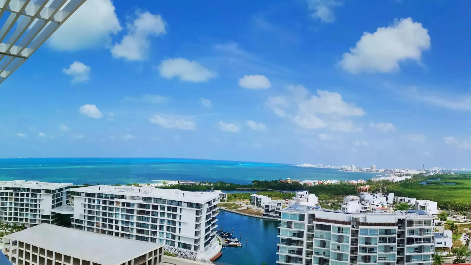 Renaissance Cancun Resort & Marina